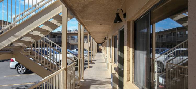 费拉格尔斯塔夫海兰德乡村旅馆(Highland Country Inn Flagstaff)图片