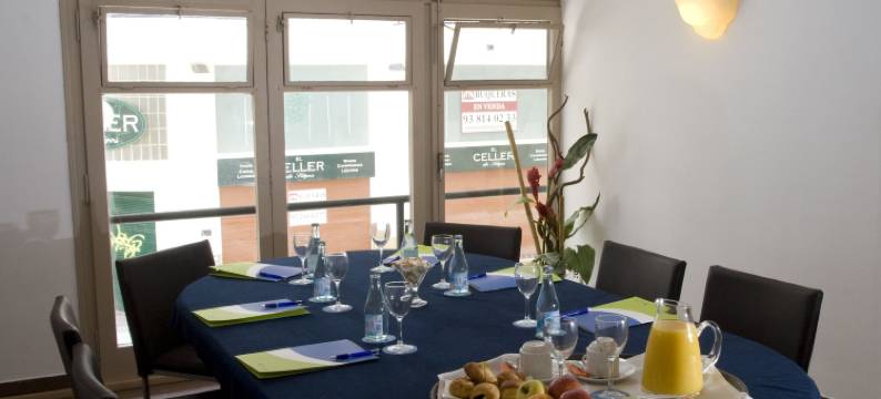 锡切斯苏布尔酒店(Hotel Subur)图片