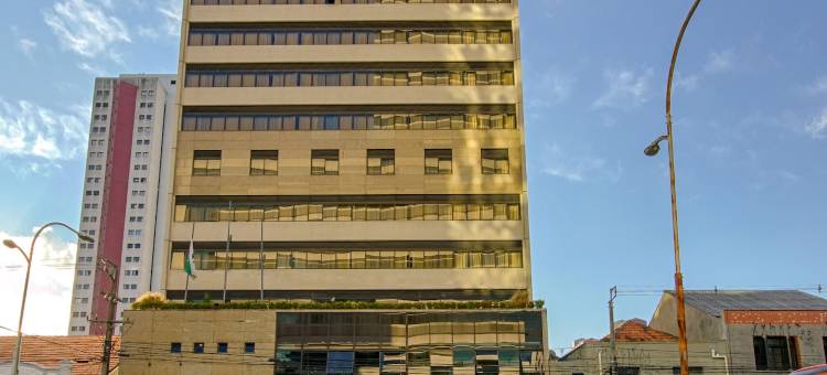 由纳赛母公司经营的维多利亚别墅库里提巴酒店(Hotel Victoria Villa Curitiba by Nacional Inn)图片