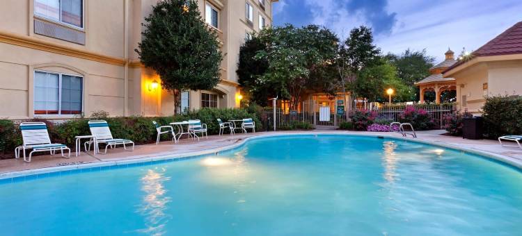 罗利卡瑞拉昆塔温德姆套房酒店(La Quinta Inn & Suites by Wyndham Raleigh Cary)图片