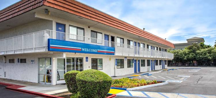 瓦卡维尔6号汽车旅馆(Motel 6 Vacaville, CA)图片