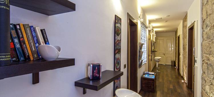 马蒙塔瓦豪华客房酒店(Marmontova Luxury Rooms)图片