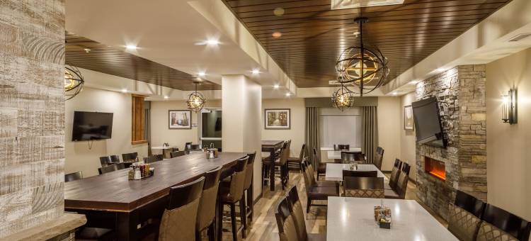 雷夫尔斯托克华美达酒店(Ramada by Wyndham Revelstoke)图片