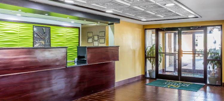 凯艺套房酒店-近罗宾斯空军基地(Quality Inn & Suites Near Robins Air Force Base)图片