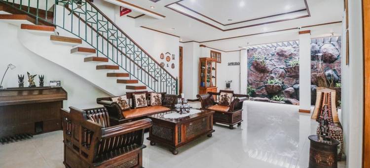 瑞德多兹回教酒店 - 近诗都阿佐哥罗达三角洲(RedDoorz Syariah Near Gelora Delta Sidoarjo)图片