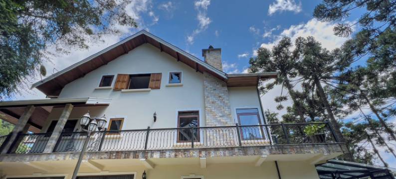 阿劳卡里亚旅馆(Araucária Lodge - 800 Metros do Capivari)图片