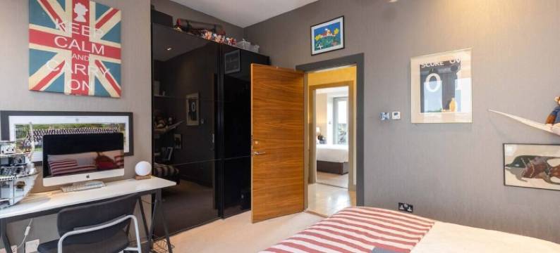 带露台的美丽顶层公寓(Joivy Beautiful Penthouse with Terrace & Jacuzzi)图片