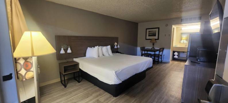 斯特灵华美达酒店(Ramada by Wyndham Sterling)图片