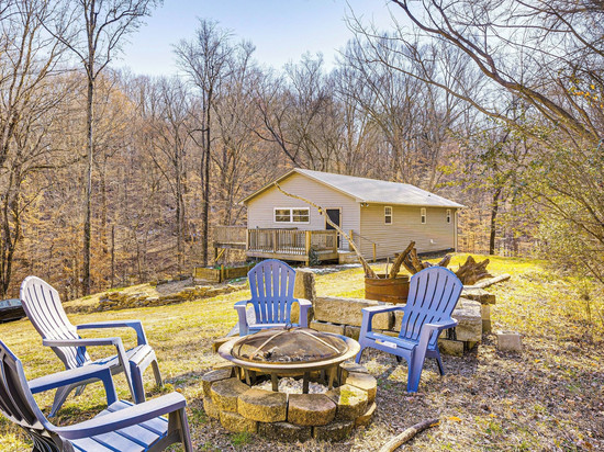 洛根湖宁静小屋，带宽敞庭院！