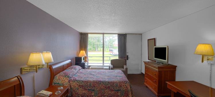 OYO 塞尔玛/史密斯菲尔德 I-95 名人酒店(Masters Inn Selma Smithfield I-95 by OYO)图片