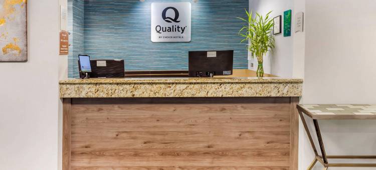 罗利达勒姆机场凯艺套房酒店(Quality Inn & Suites Raleigh Durham Airport)图片