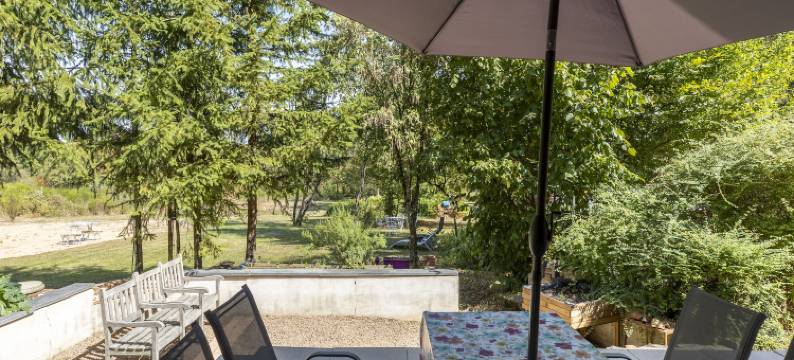 Country House near Parc du Morvan with Pool图片