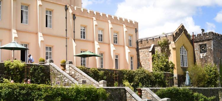 Castle in Tamar with Pool and Gardens图片