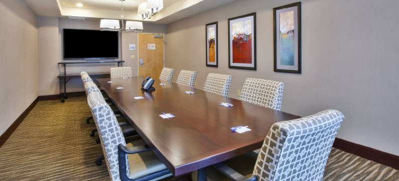 杰尼瓦五指湖智选假日酒店(Holiday Inn Express & Suites GENEVA FINGER LAKES by IHG)图片