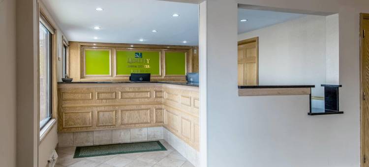 大学区凯艺套房酒店(Quality Inn & Suites University Area)图片