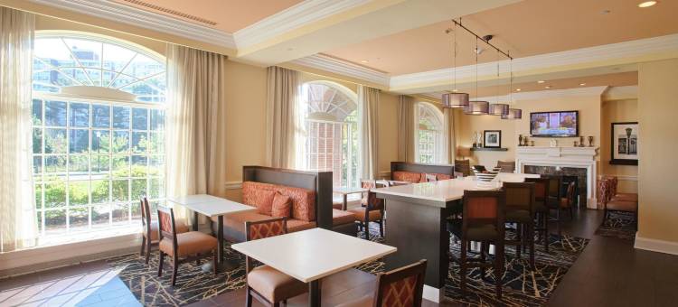 斯坦福德欢朋套房酒店(Hampton Inn & Suites Stamford)图片