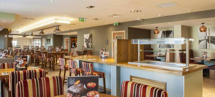 沃金城市中心普瑞米尔酒店(Premier Inn Woking Town Centre)图片