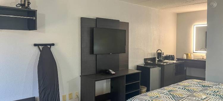 开间6 – 斯宾代尔，北卡罗来纳州 – 森林城市(Studio 6 Spindale, NC – Forest City)图片