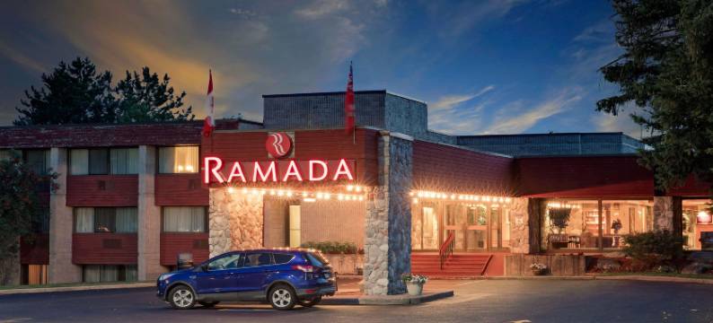 松林公园诺斯贝温德姆华美达度假酒店(Ramada by Wyndham Pinewood Park Resort North Bay)图片