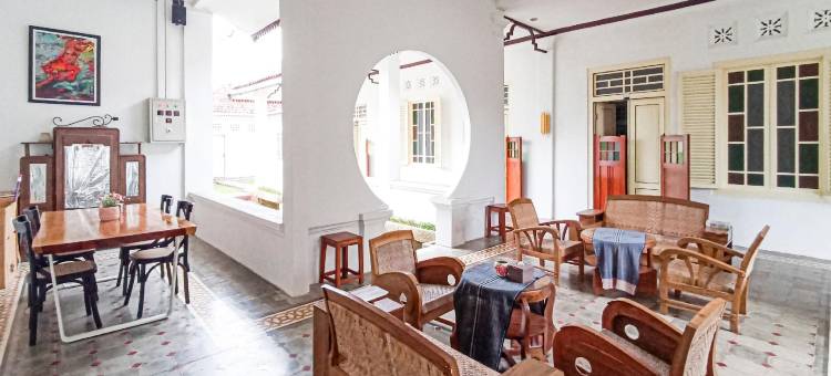 Mruyung Guest House Kota Lama Banyumas Mitra RedDoorz图片