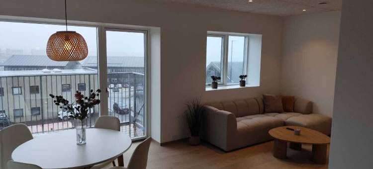带阳台的海景两卧室公寓(Sea View Apartment with balcony 2BR)图片