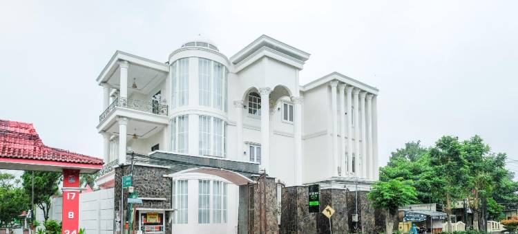图隆阿贡Urbanview特里斯纳酒店(Urbanview Hotel Trisna Tulungagung)图片