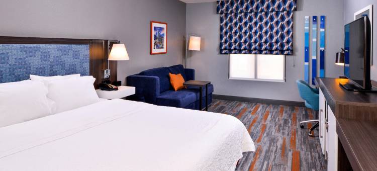 遗产公园欢朋酒店及套房 - 弗赖拉辛(Hampton Inn & Suites Legacy Park-Frisco)图片