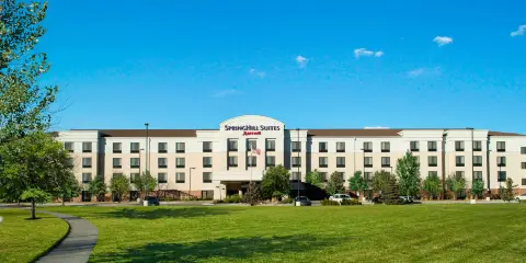 奧馬哈東/康瑟爾布拉夫斯萬豪SpringHill酒店