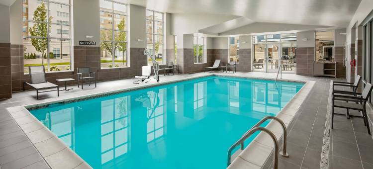 底特律法明顿山居家酒店(Residence Inn Detroit Farmington Hills)图片