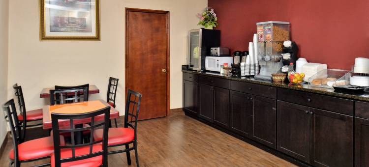 卡特斯维尔-艾默生/莱克波音特红顶酒店(Red Roof Inn Cartersville-Emerson/LakePoint North)图片