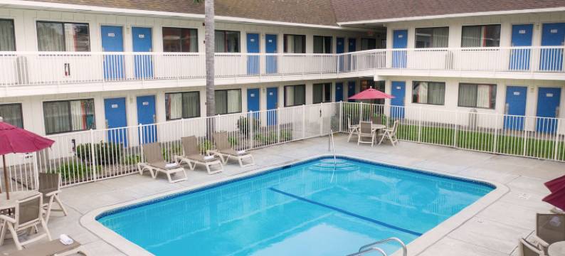 皮斯莫比奇6号汽车旅馆(Motel 6 Pismo Beach, CA)图片