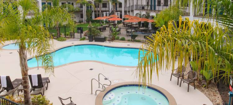 牛津皮斯莫比奇套房酒店(Oxford Suites Pismo Beach)图片