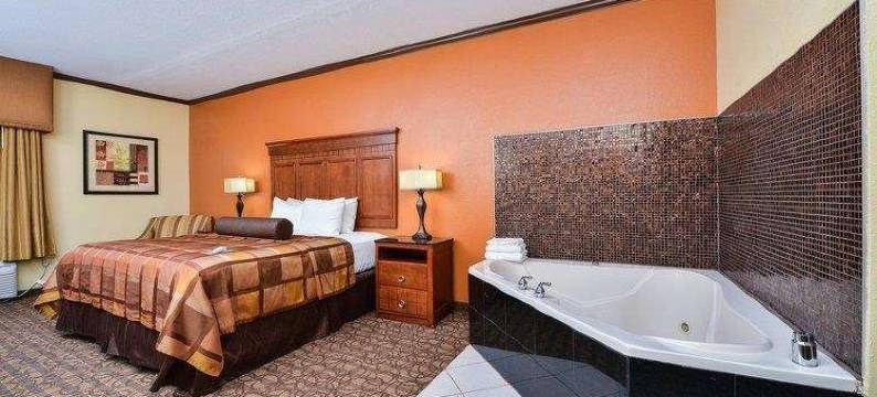 米德韦斯特城贝斯特韦斯特优质套房酒店(Best Western Plus Midwest Inn  Suites)图片