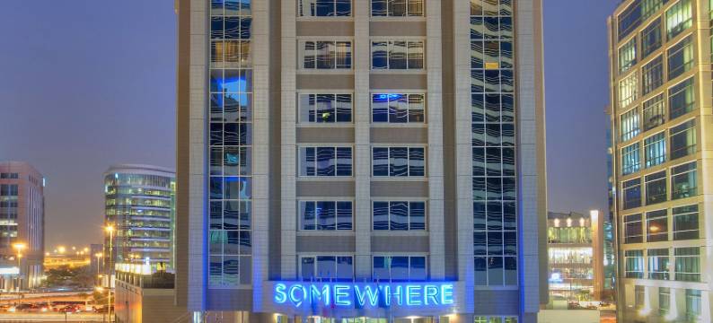 某处酒店公寓(Somewhere Hotel Apartment)图片