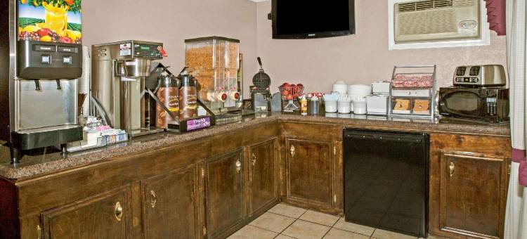 肖尼速8酒店(Super 8 by Wyndham Shawnee)图片