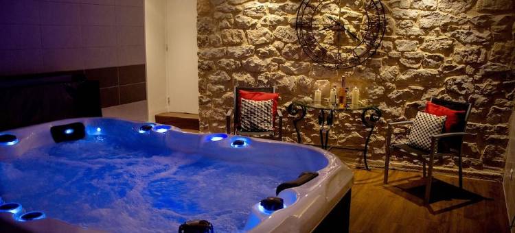 德拉维恩岸上酒店(Logis hôtel Aux Berges de l'Aveyron)图片