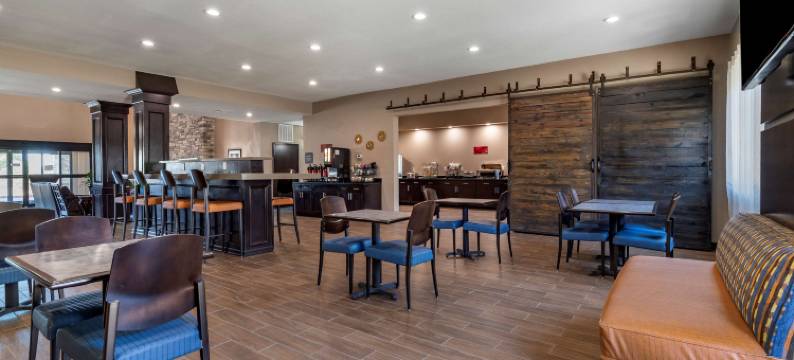 大湖贝斯特韦斯特优质酒店(Best Western Plus Big Lake Inn)图片