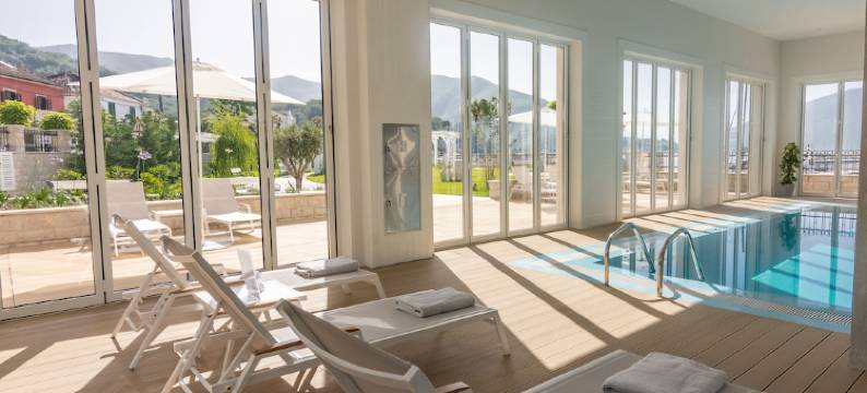 拉苏雷酒店及码头(Lazure Hotel & Marina)图片