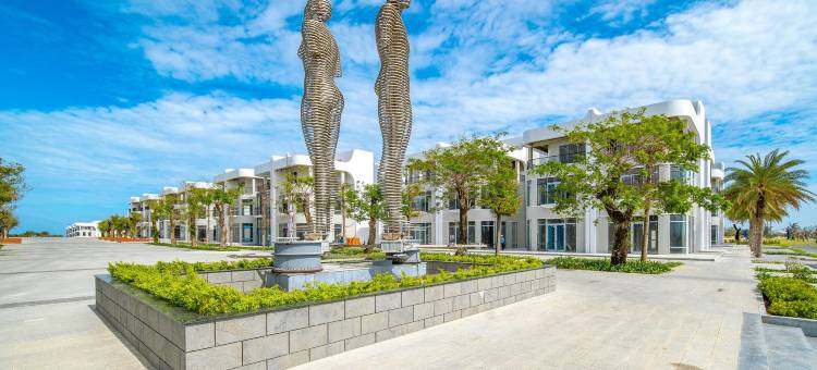 芽庄白带海滩迷迭香之家 - 海景公寓靠近金兰国际机场(Rosemary Home at Bai Dai Beach Nha Trang - Seaview Condo Near Int't Cam Ranh Airport)图片
