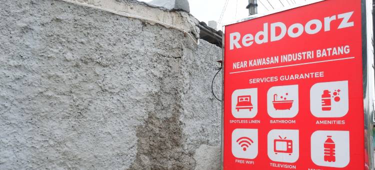 红多兹酒店-近巴唐站(RedDoorz Near Stasiun Batang)图片