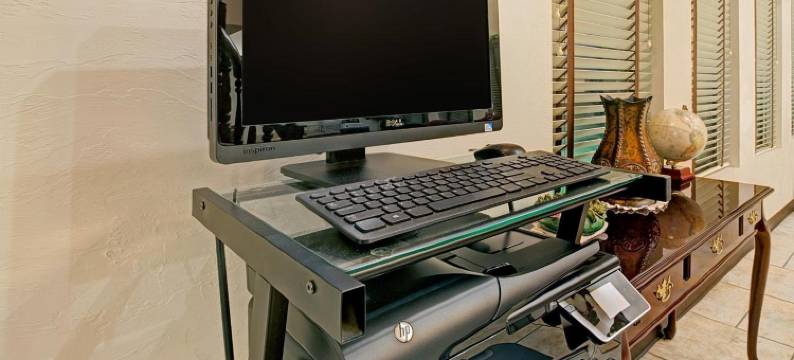 穆尔城温德姆速8酒店(Super 8 by Wyndham City of Moore)图片