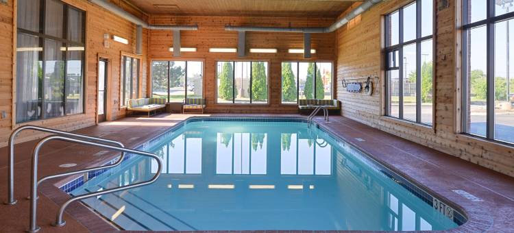 舒适套房酒店(Comfort Inn & Suites Toledo North)图片