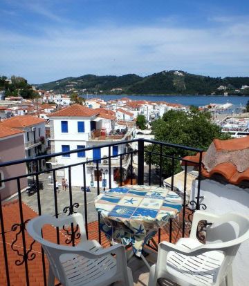 Nostalgo Hotel Overview