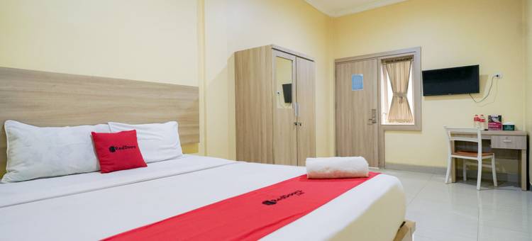 红多兹酒店-近巨港哈吉伯利安上校街(RedDoorz Near Jalan Kolonel Haji Burlian Palembang)图片