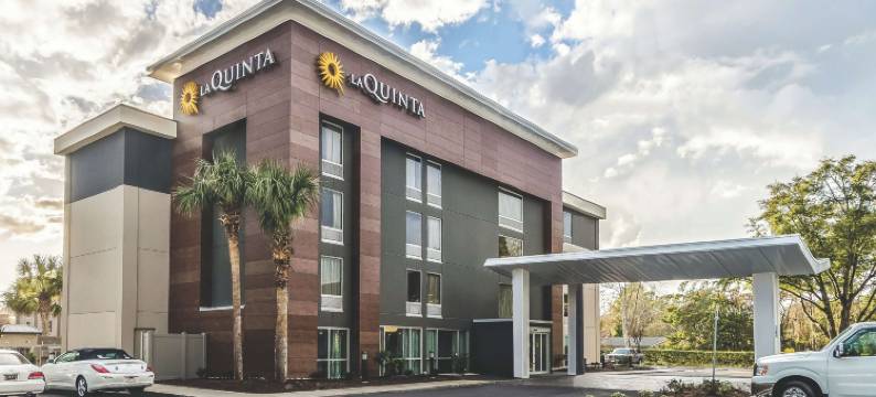 默特尔比奇北国王公路拉昆塔温德姆套房酒店(La Quinta Inn & Suites by Wyndham Myrtle Beach - N Kings Hwy)图片