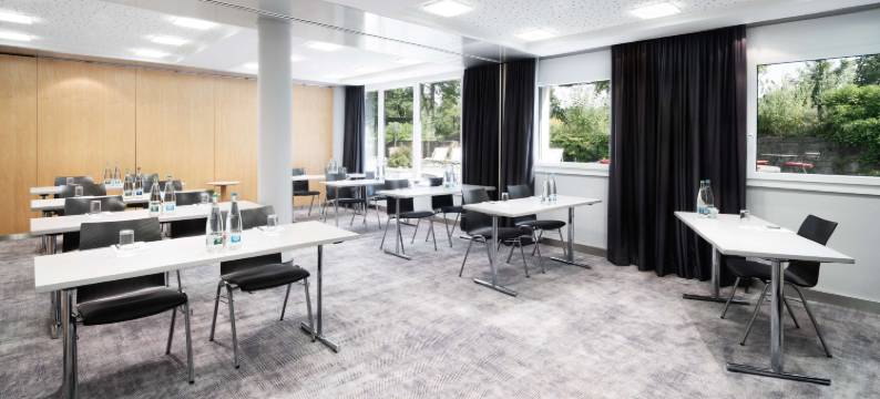 苏黎世机场丽笙酒店(Radisson Hotel Zurich Airport)图片