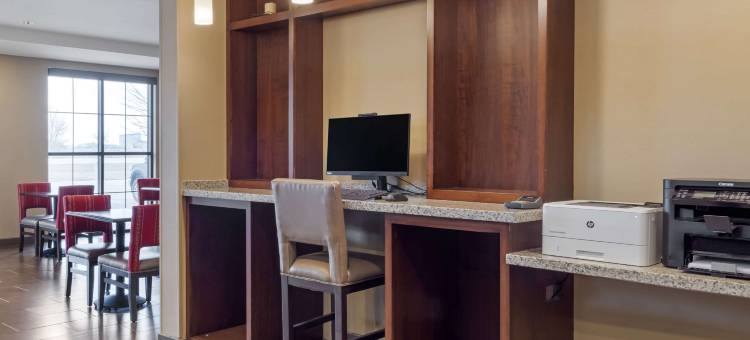 舒适全套房酒店及会议中心(Comfort Suites and Conference Center)图片