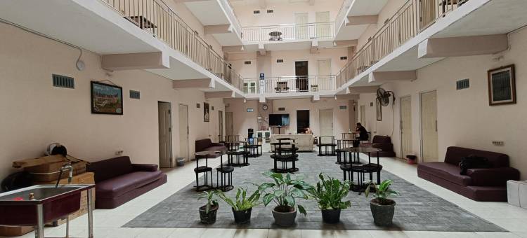 红门-财富酒店-瓦兰达马拉米斯街-万鸦老(RedDoorz @ Fortune Hotel Jalan Walanda Maramis Manado)图片