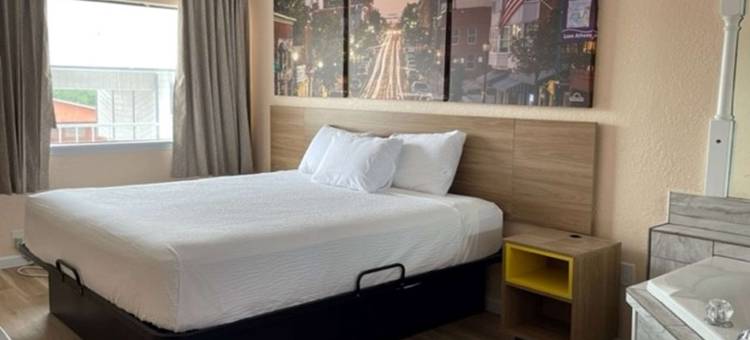 布兰森戴斯酒店 - 近剧院区(Days Inn by Wyndham Branson Near Theatre District)图片