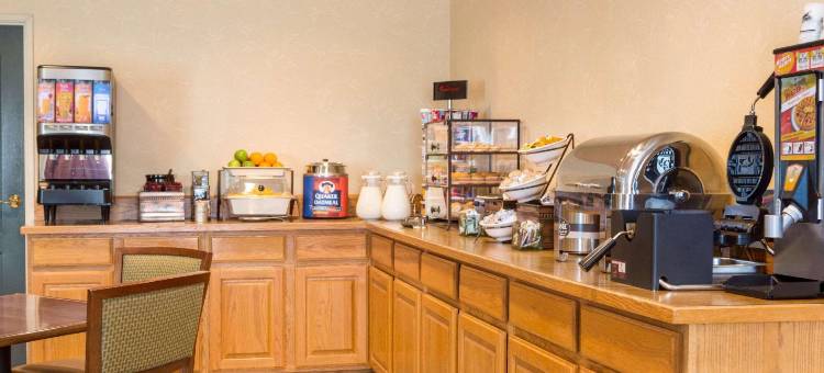 密苏里内华达丽怡酒店(Country Inn & Suites by Radisson, Nevada, MO)图片